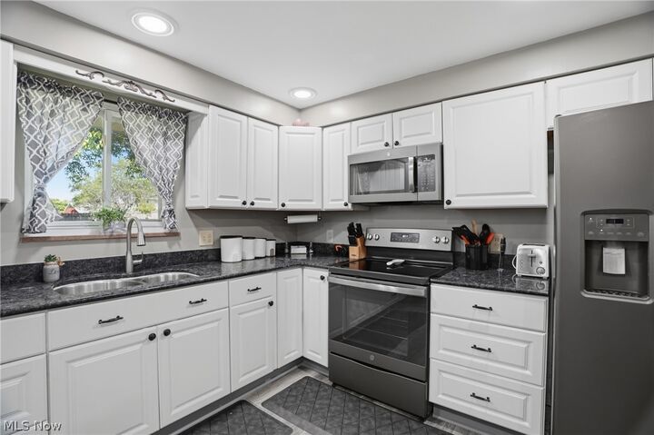 Property Photo:  803 Westview Drive  OH 45714 