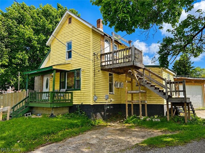 Property Photo:  445 Arch Street  OH 44460 