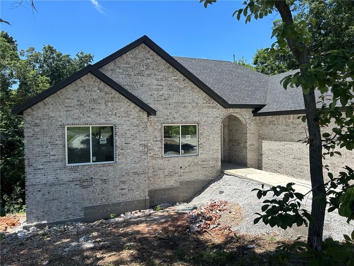Property Photo:  5 Florence Circle  AR 72715 