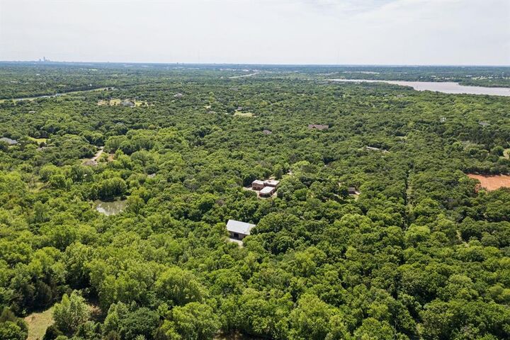 Property Photo: 14224 Edmond Lake Road OK 73049