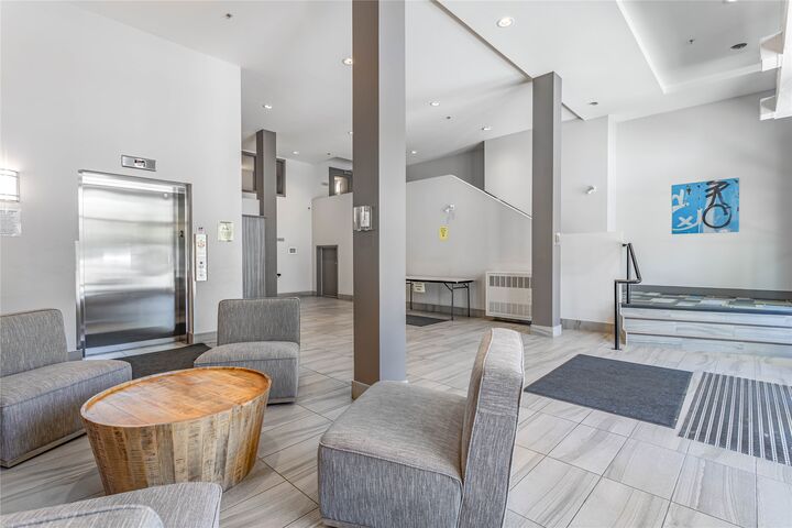 Photo de la propriété:  775 Academy Way 121  BC V1V 0A5 