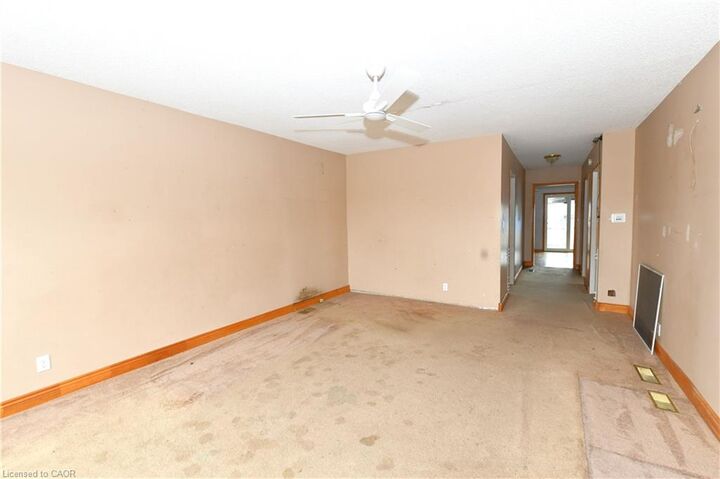 Property Photo:  274 Wellington Street  ON N5R 2S8 