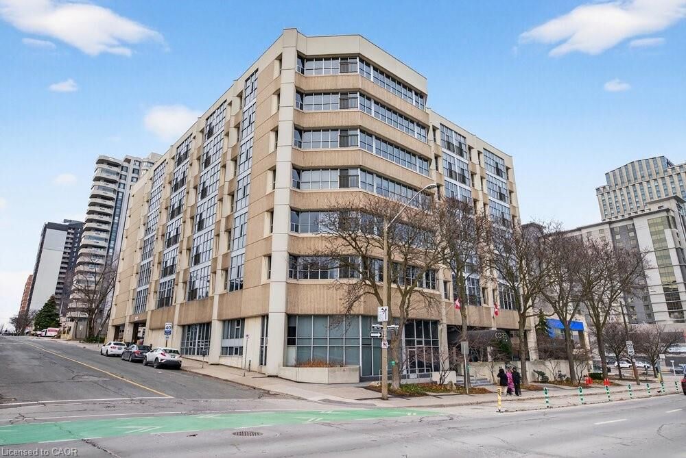 Property Photo:  120 Jackson Street W  ON L8P 0A4 