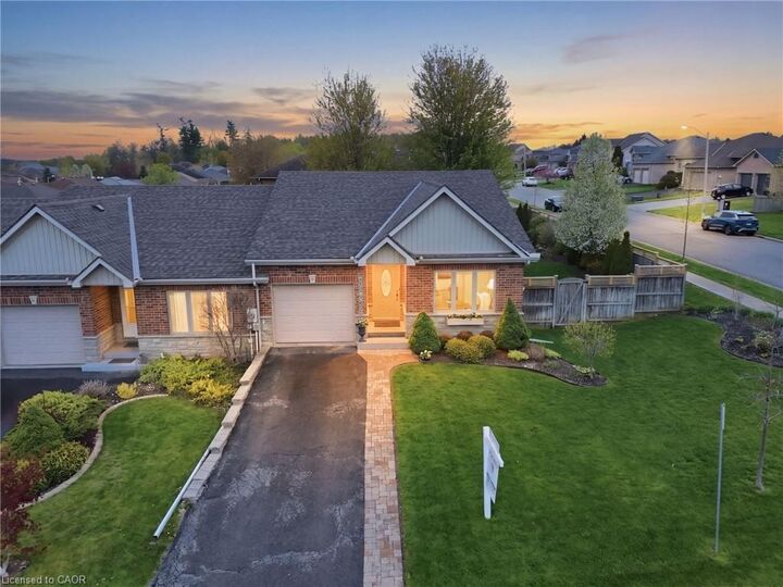 Property Photo:  12 Millcroft Drive  ON N3Y 5M9 