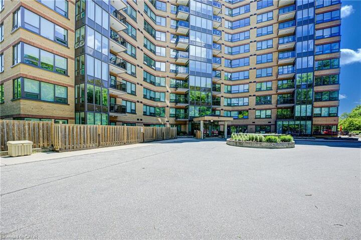 Property Photo:  237 King Street W 102  ON N3H 5L2 