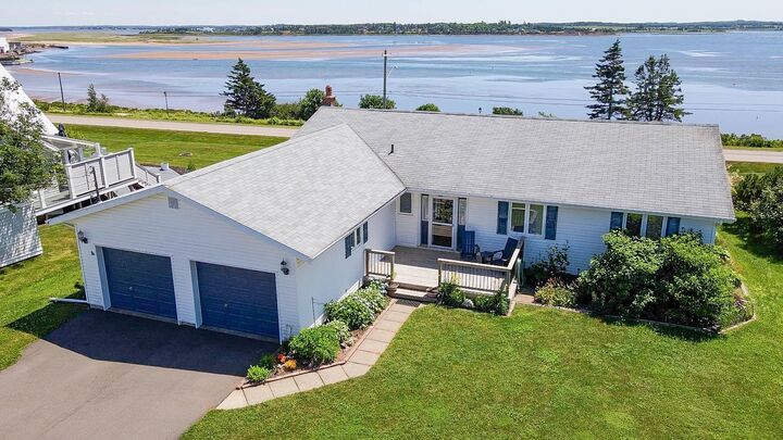 28 Lantern Hill Drive — photo 1