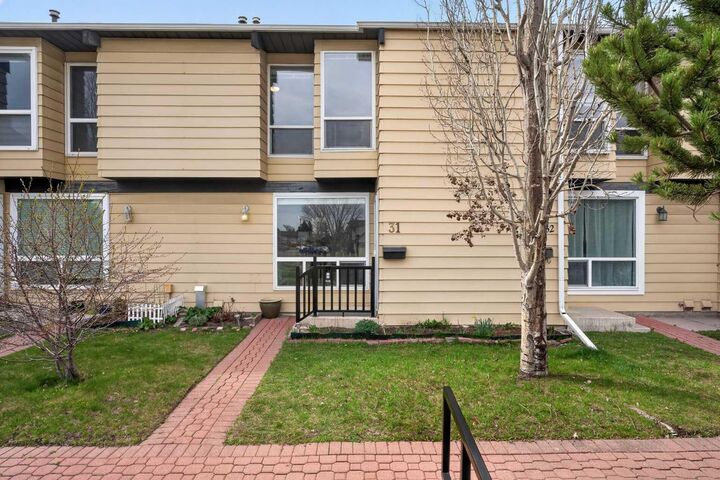 Property Photo:  7205 4 Street NE 31  AB T2K 5S3 