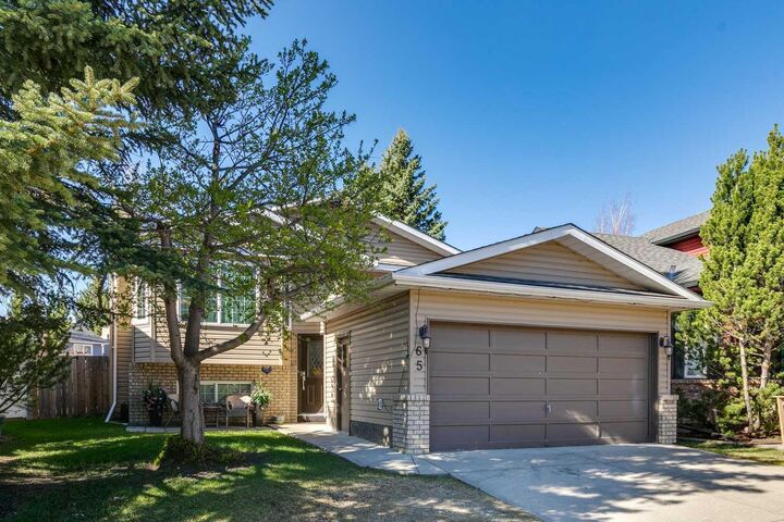 Property Photo:  65 Shawinigan Way SW  AB T2Y 2X3 