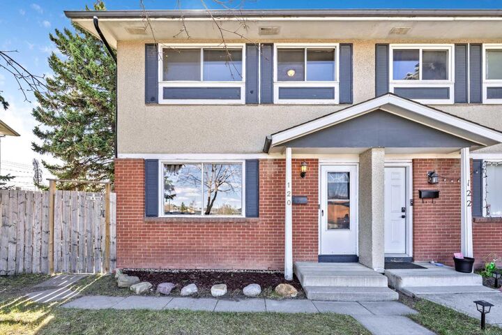 Property Photo:  120 Pennsburg Way SE  AB T2A 2J5 