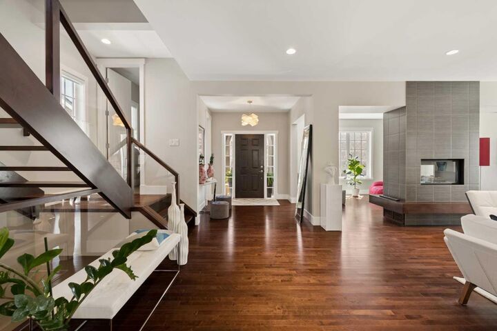 Property Photo:  51 Hong Kong Road SW  AB T3E 7A7 