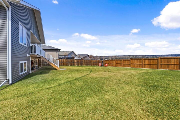 Property Photo:  3 Rockhaven Way  AB T7S 0E5 