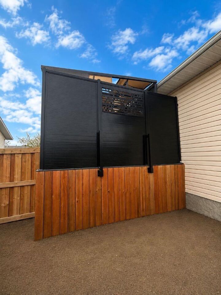 Property Photo:  8128 95 Street  AB T8V 7G3 
