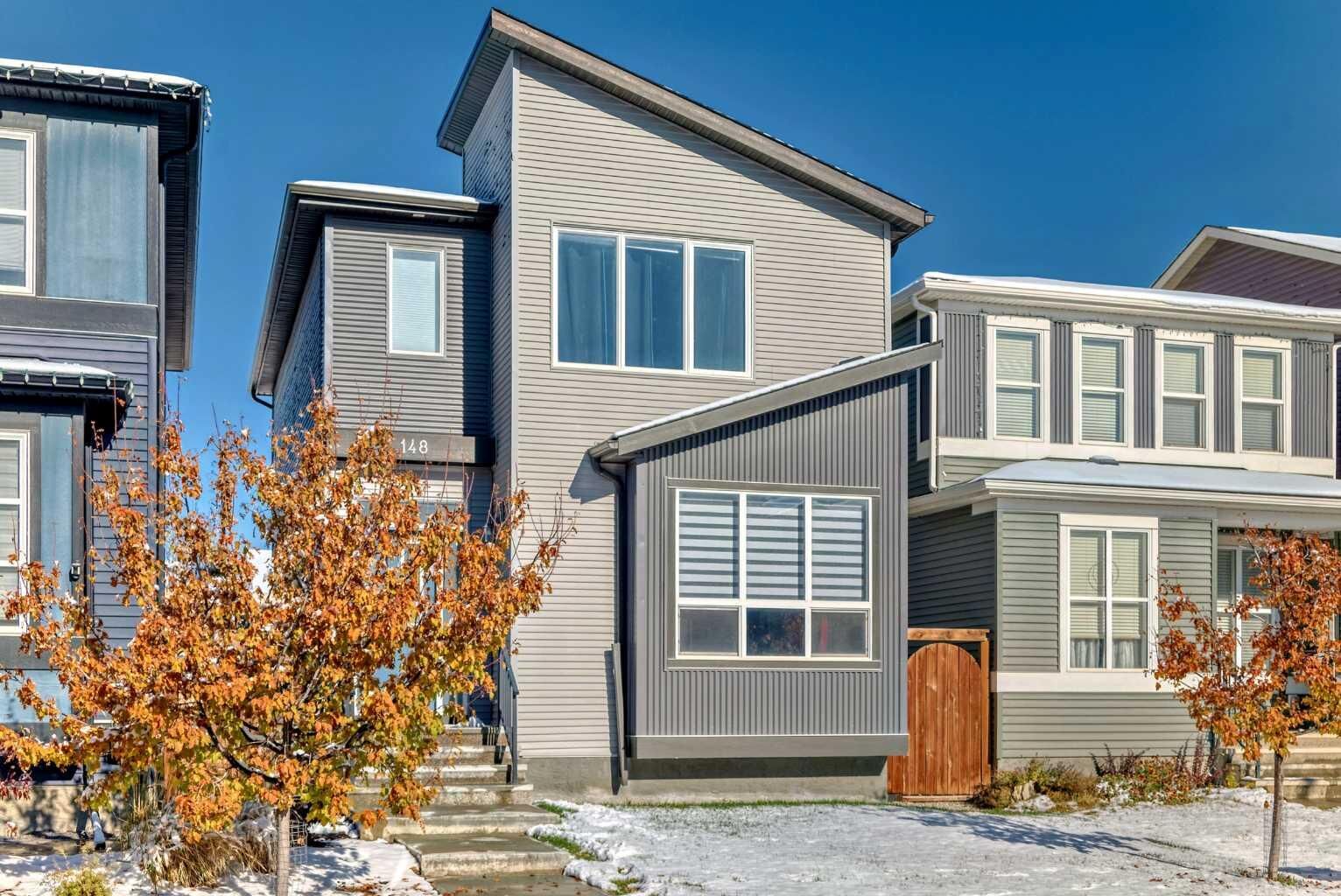 Property Photo:  148 Howse Avenue NE  AB T3P 0W1 