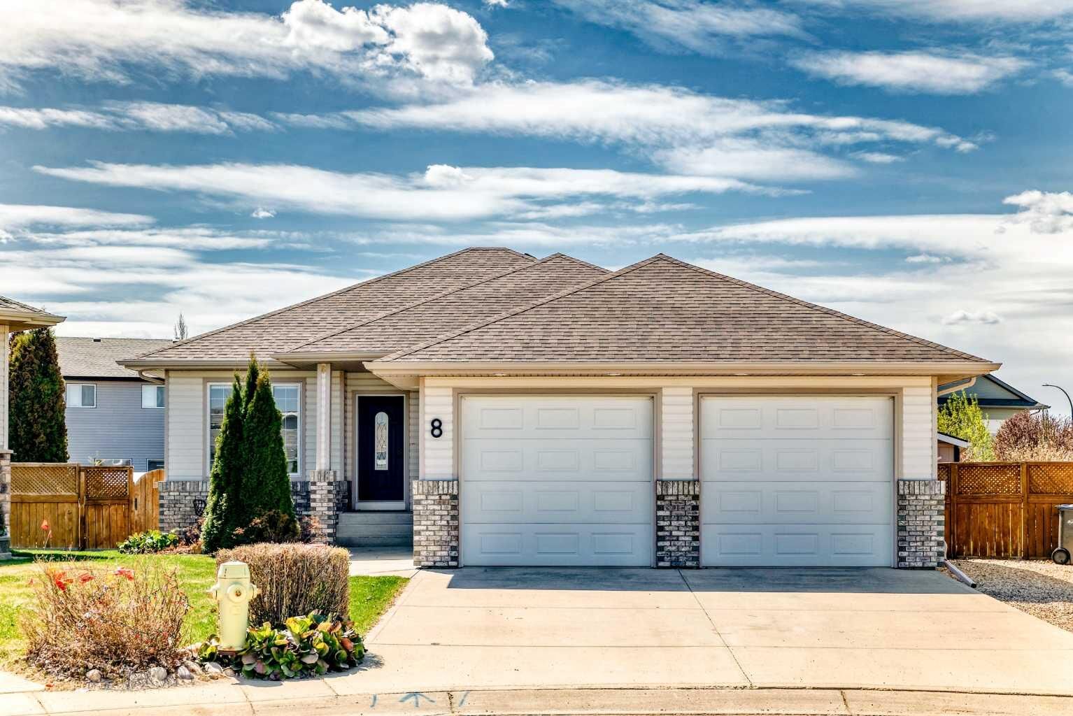 Property Photo:  8 Filbert Close  AB T4S 2L2 