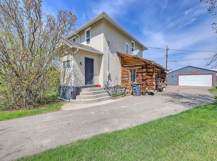Property Photo:  5136 54 Avenue  AB T0L 1Z0 