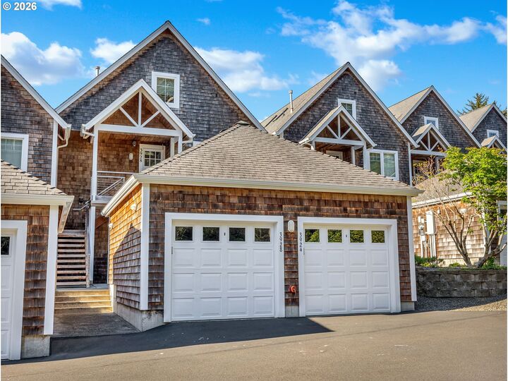 Property Photo:  3924 Sunset Blvd B101  OR 97138 