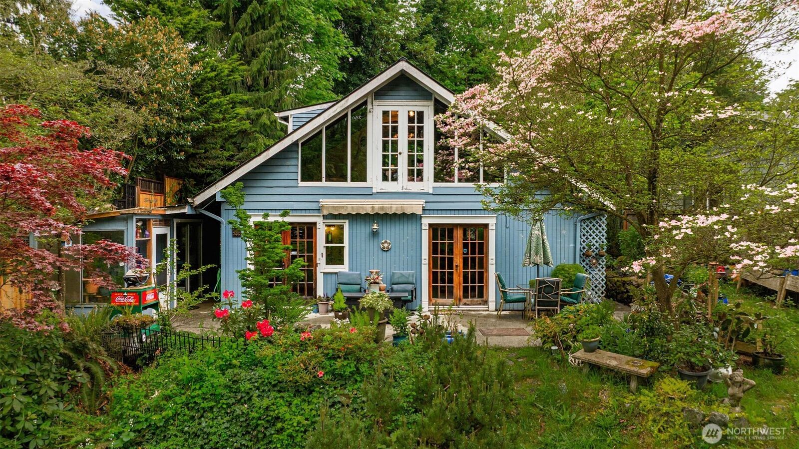 Property Photo:  303 E 11th Street  WA 98290 