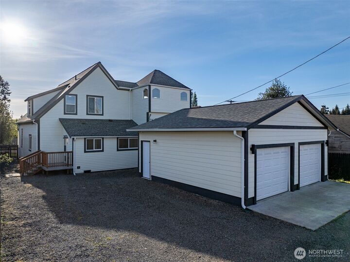 Property Photo:  1016 N Pearl Street  WA 98531 