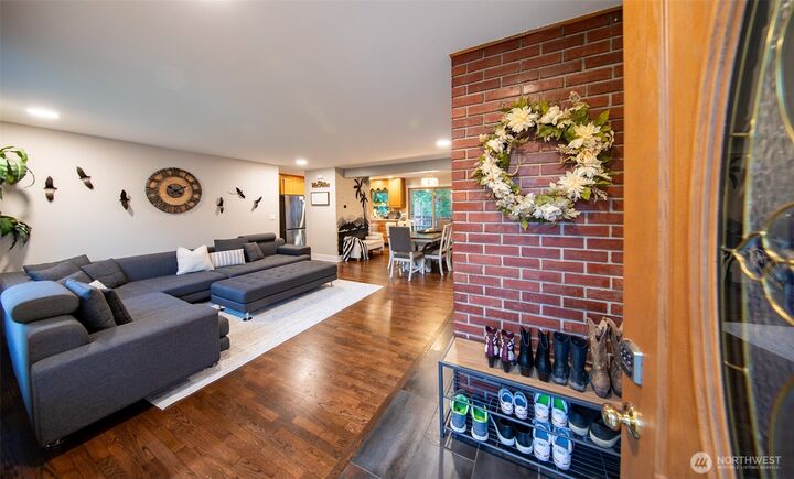 Property Photo:  19312  48th Avenue W  WA 98036 