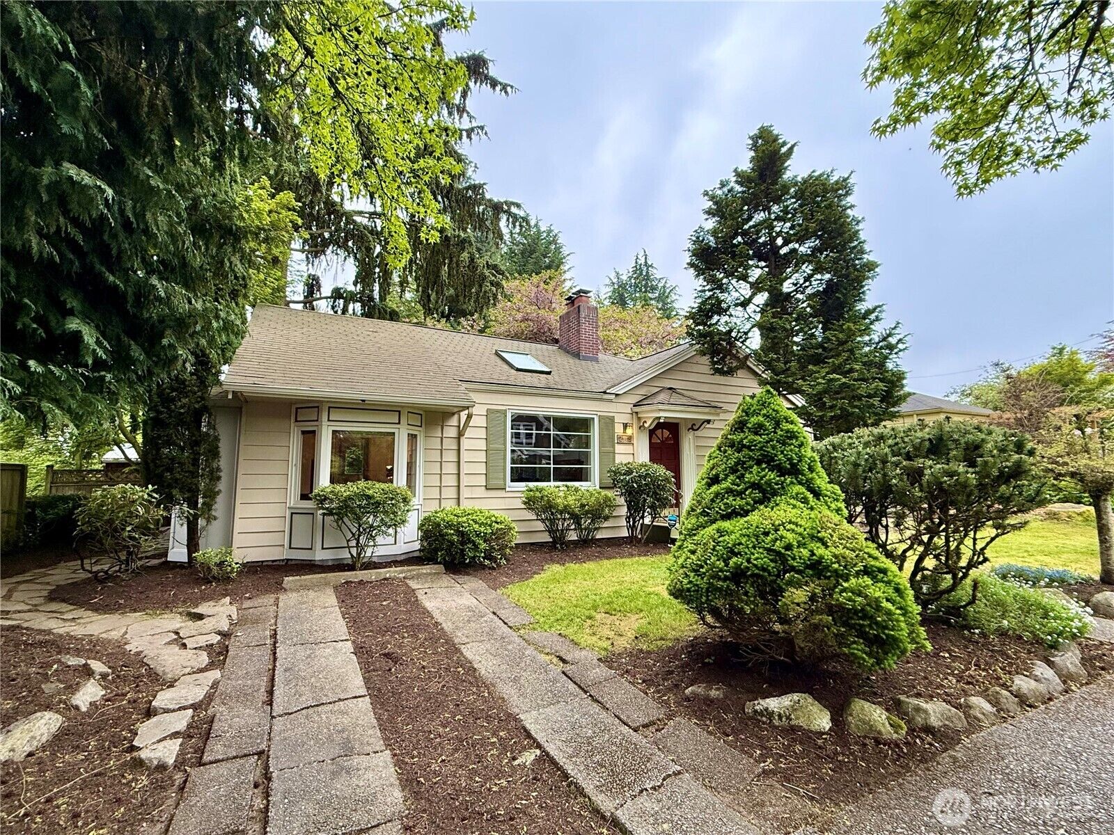 Property Photo:  2113 NE 81st Place  WA 98115 