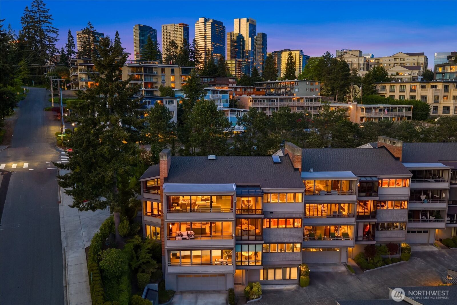 Property Photo: 9903 Lake Washington Boulevard NE 201 WA 98004