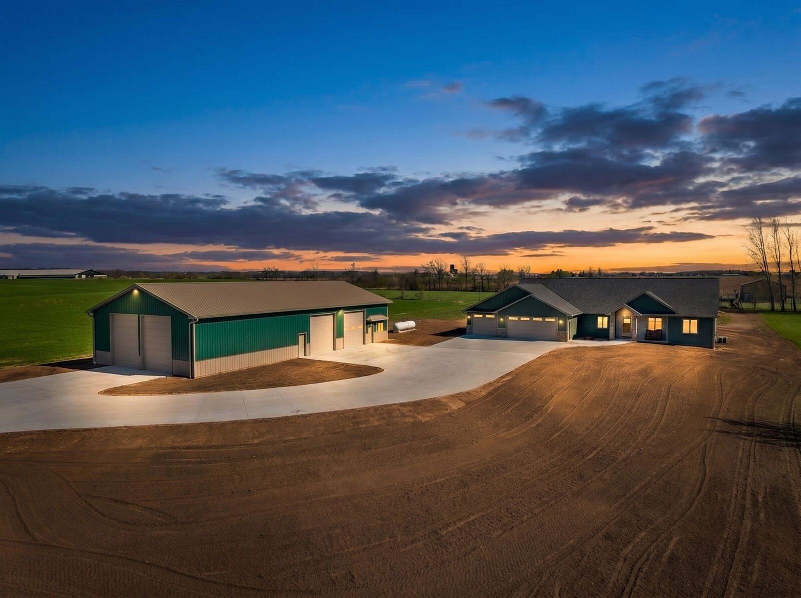Property Photo:  932 Meadowlark Road  WI 54115-9648 