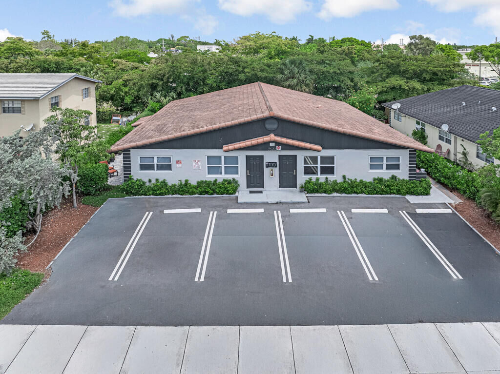 Property Photo:  7521 NW 44th Court  FL 33065 