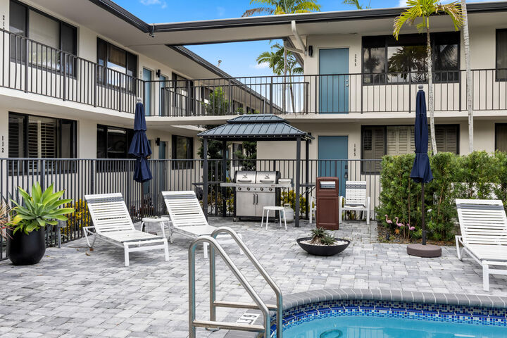 Property Photo:  1901 N Andrews Avenue 216  FL 33311 