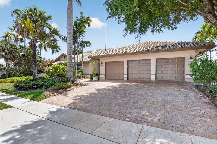 Property Photo:  7166 Montrico Drive  FL 33433 