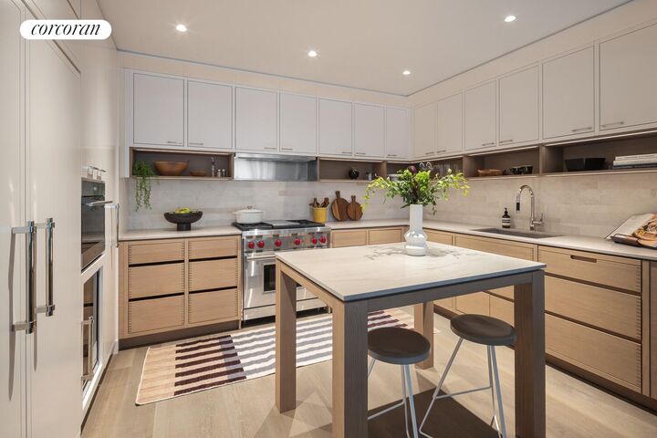 Property Photo:  250 W 96th Street 5A  NY 10025 