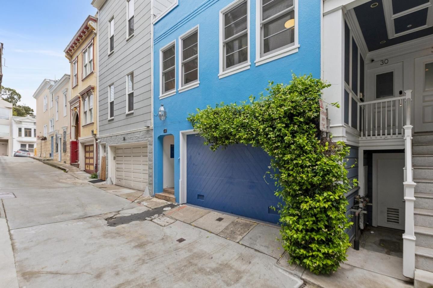 Property Photo:  28 Prescott Court  CA 94133 