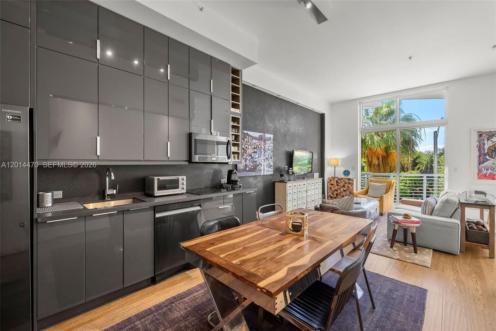 Property Photo:  2001 Meridian Ave 404  FL 33139 