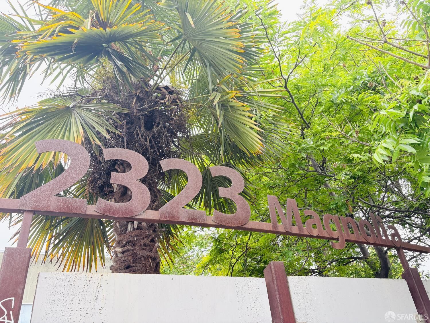 Property Photo:  2323 Magnolia Street 6  CA 94607 