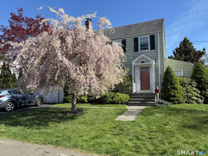 Property Photo:  11 Fairlea Avenue  CT 06614 