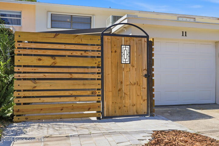 Property Photo: 11 Fillmore Court FL 32937