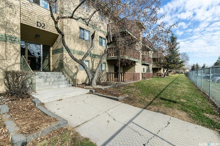 Property Photo:  1121 McKercher Drive 102D2  SK S7H 5B8 
