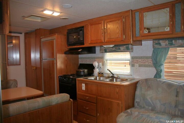 Property Photo:  Beach Rv R Lake Address 18 Poplar  SK  
