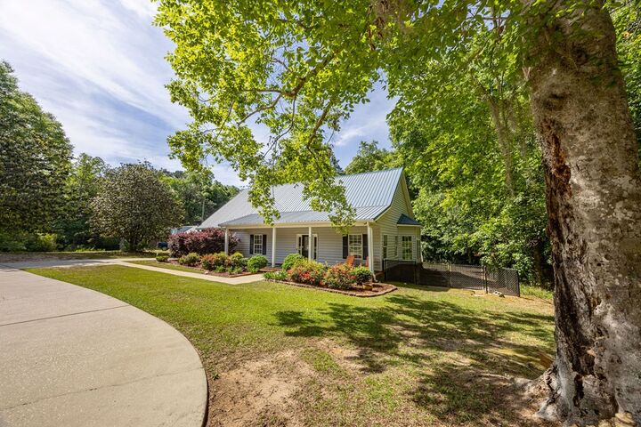Property Photo:  667 Fuller Rd  AL 36301 