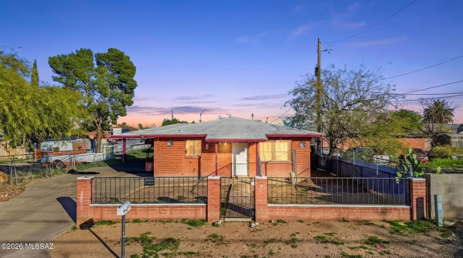 Property Photo:  5125 S Missiondale Road  AZ 85706 