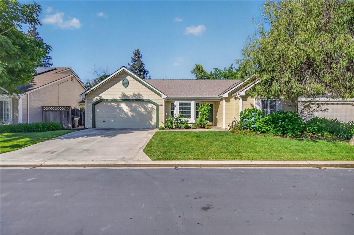 Property Photo:  10771 N Windham Bay Circle  CA 93730 