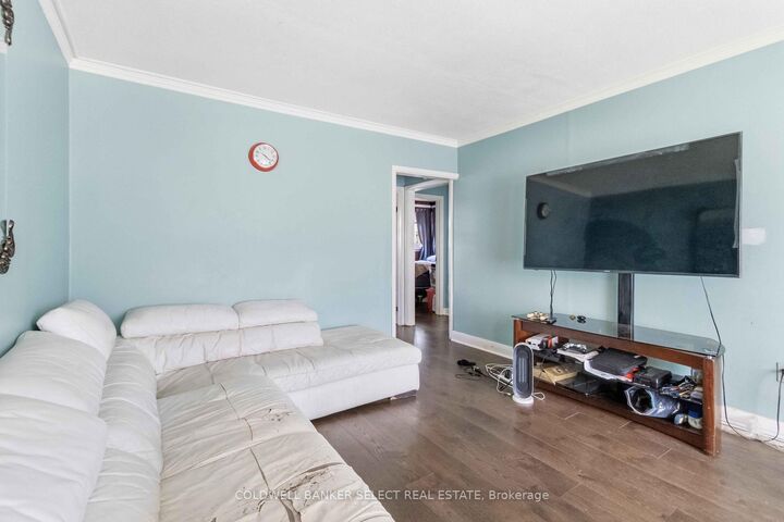 Property Photo:  879 Sixth Street  ON L5E 1N5 
