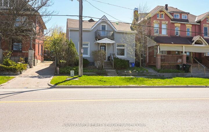Property Photo:  103 Mulcaster Street  ON L4M 3M7 