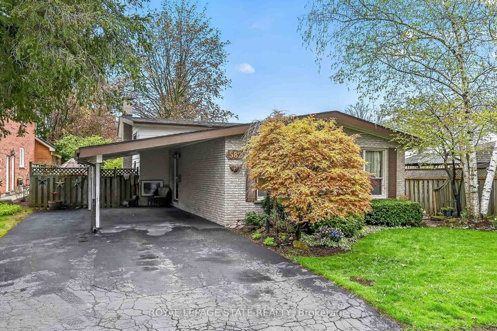 582 Woodview Road — photo 1