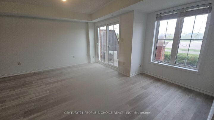 Property Photo:  2500 Post Road #5  ON L6H 0K1 