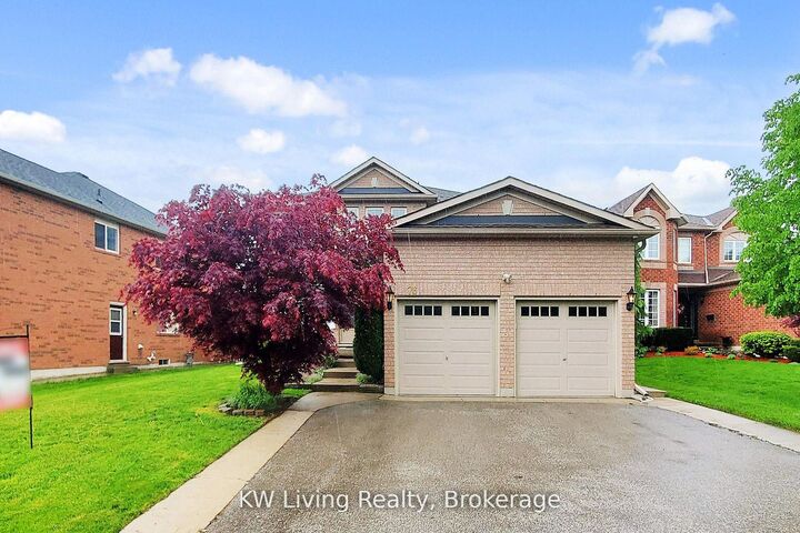 76 Spooner Crescent — photo 1