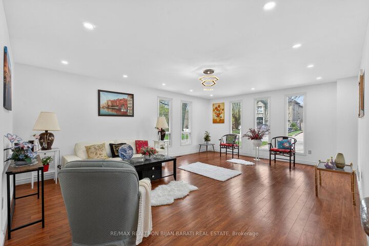 Property Photo:  309 Hillcrest Avenue  ON M2N 3P5 