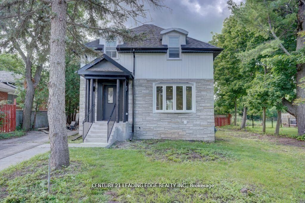 Property Photo: 18 Ritchie Avenue ON K8P 3V9