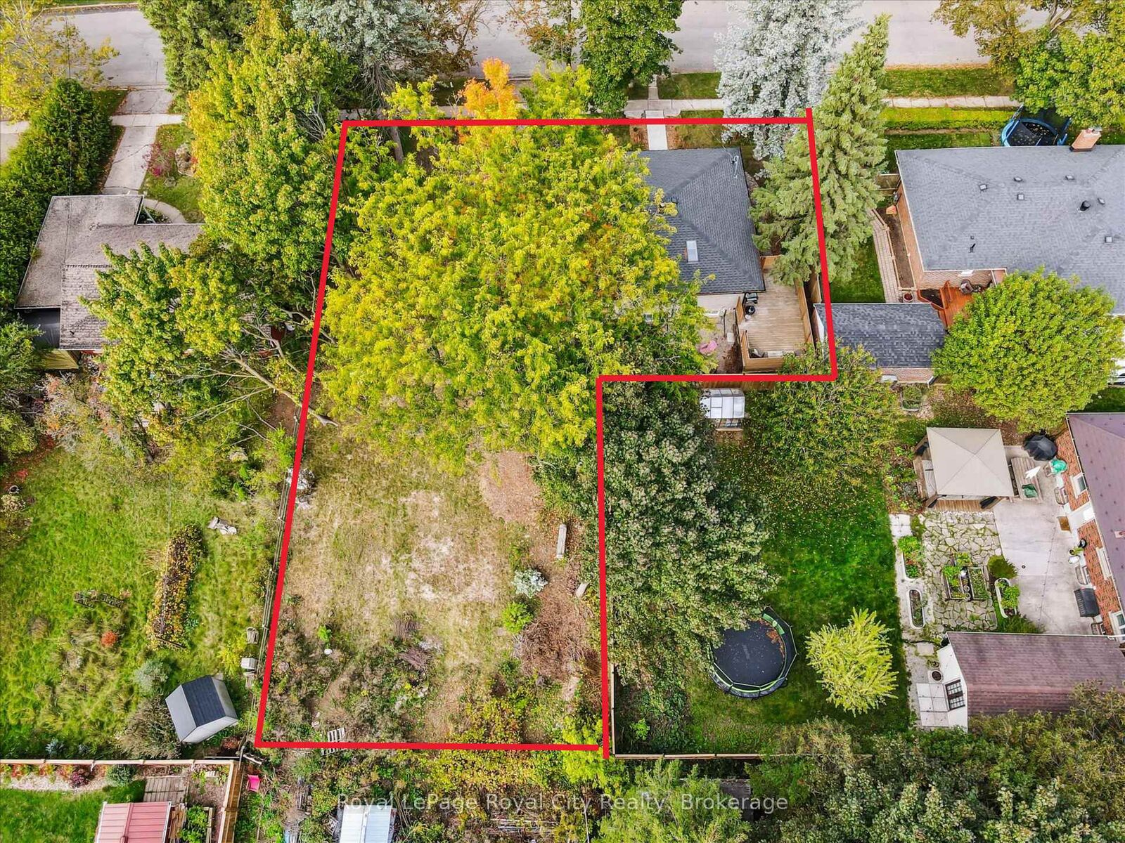 Property Photo: 20 Highview Place ON N1H 1M7