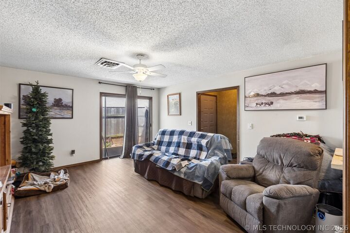 Property Photo:  3909 W 18th Court  OK 74074 
