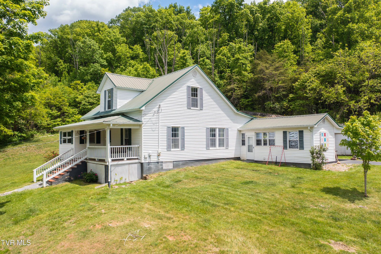Property Photo:  110 Charles Smith Road  TN 37694 